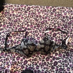 Brand new with tags never worn Victoria’s Secret bra 34c